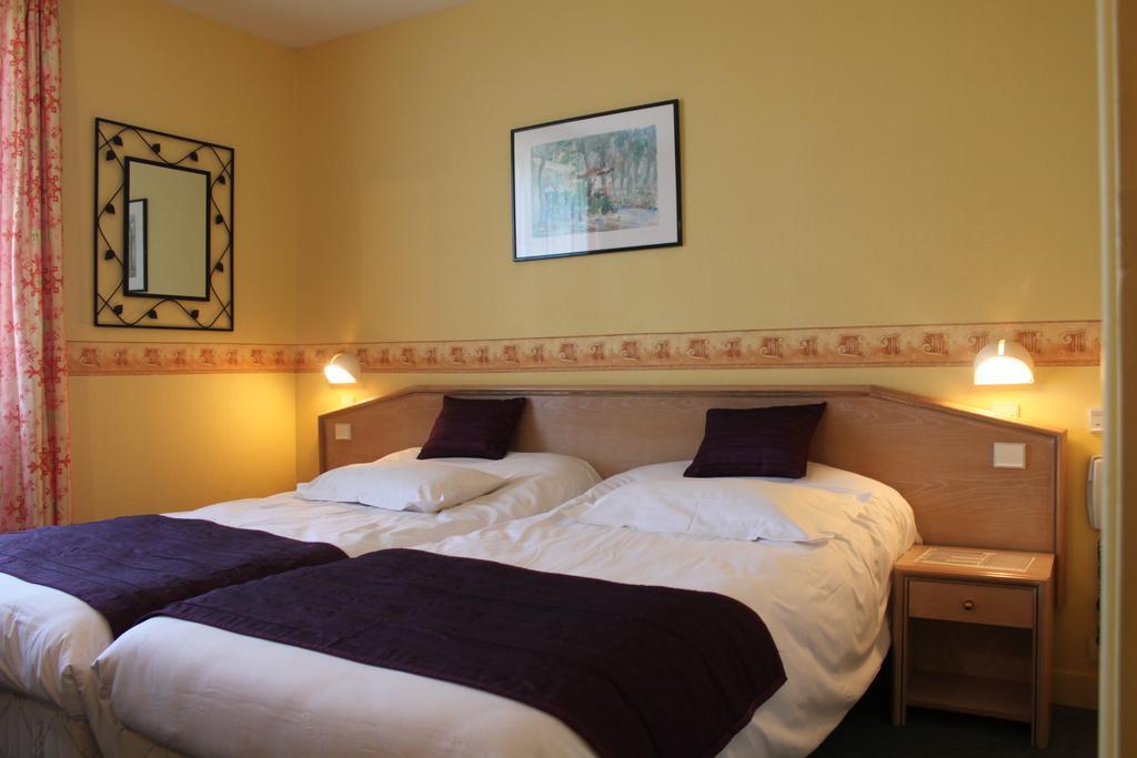 Hotel Des Bains Lancieux Zimmer foto